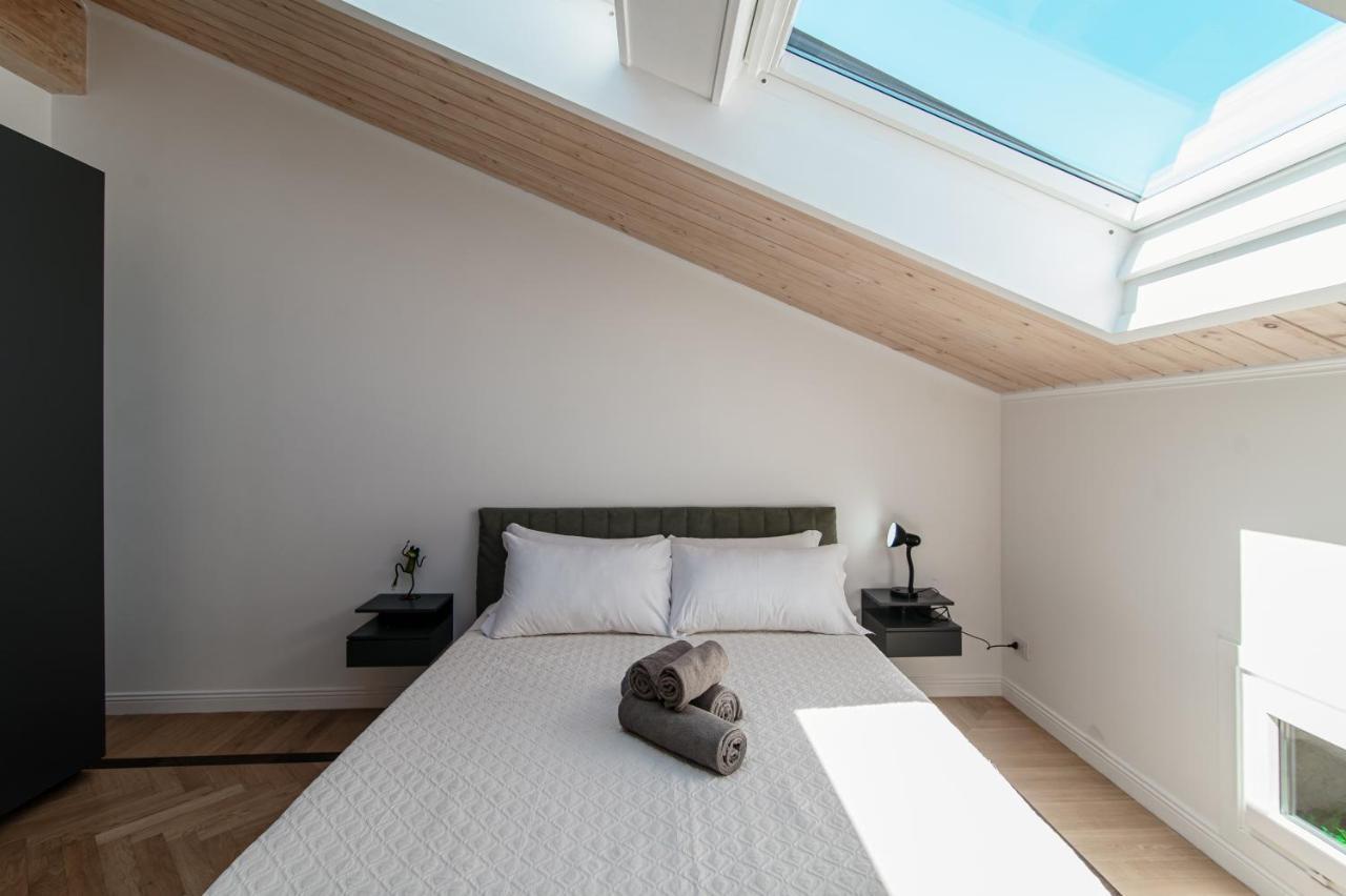 Attic 64 - The House Of Travelers Leilighet Como Eksteriør bilde