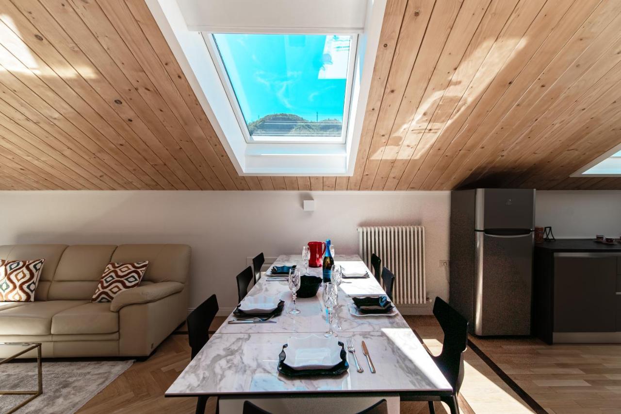 Attic 64 - The House Of Travelers Leilighet Como Eksteriør bilde