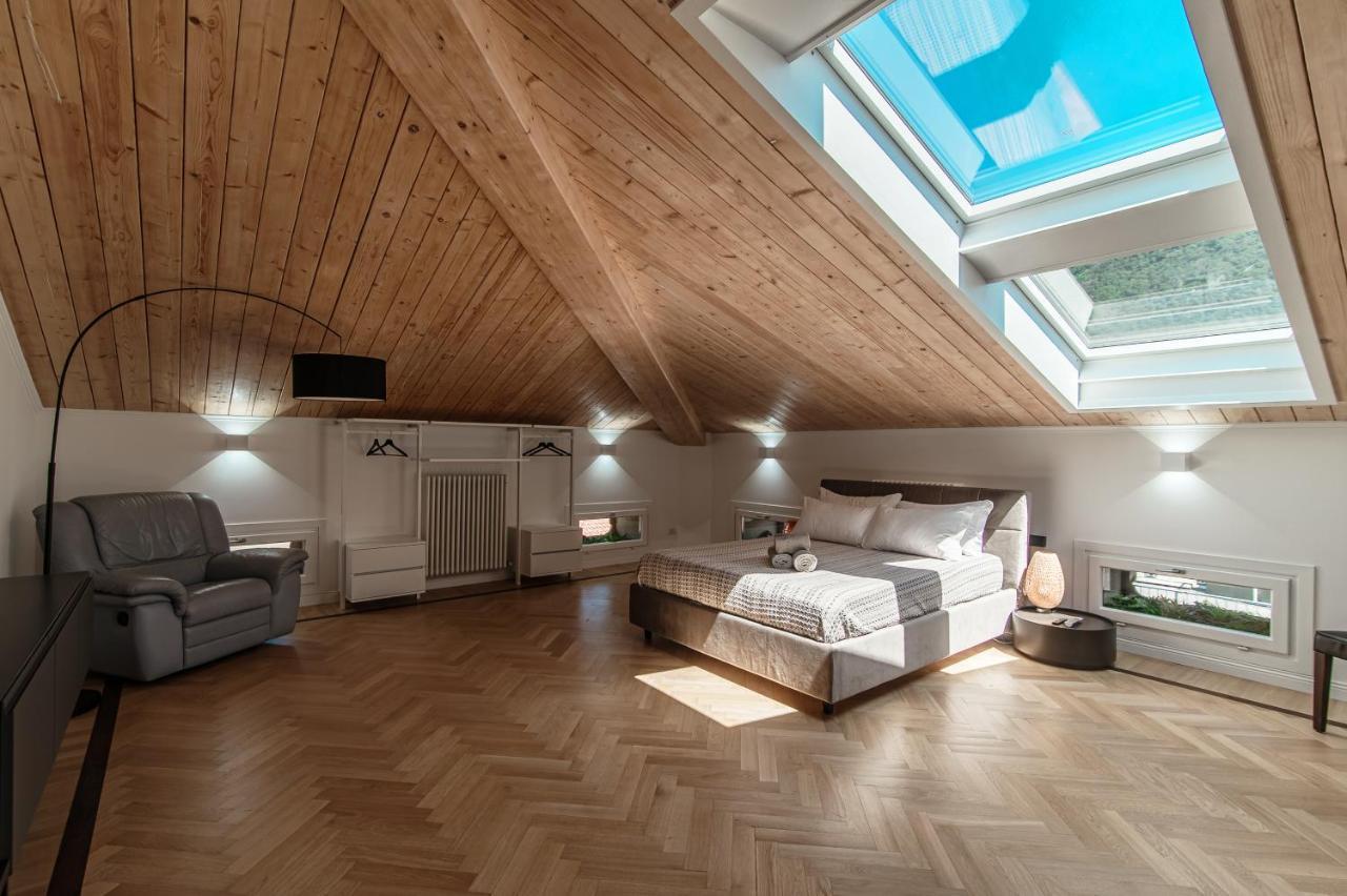 Attic 64 - The House Of Travelers Leilighet Como Eksteriør bilde